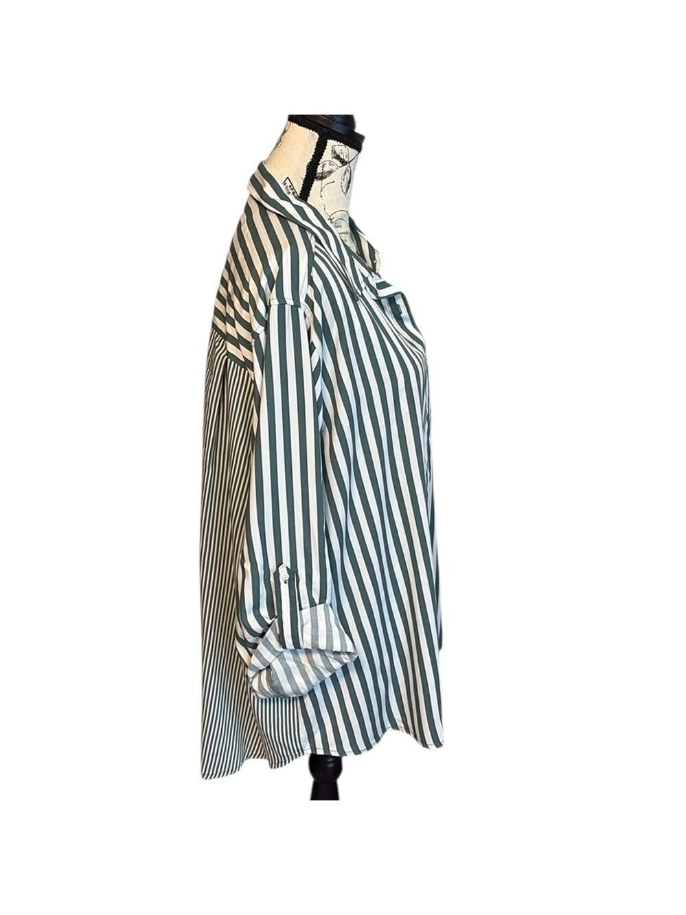 Jane and Delancey Striped Shirt Button Down Green and White Size 1X - Picture 3 of 5